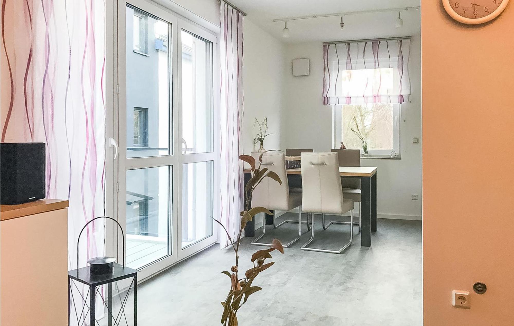 2 Bedroom Cozy Apartment In Rechlin Exterior photo